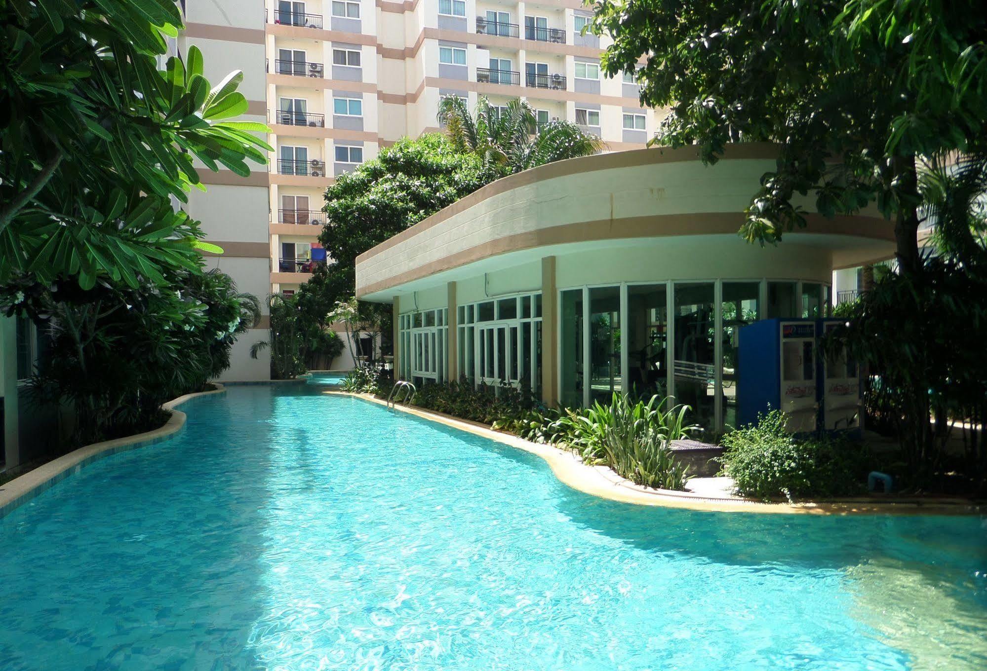 Park Lane Resort By West Joint Venture Jomtien Beach Exterior photo